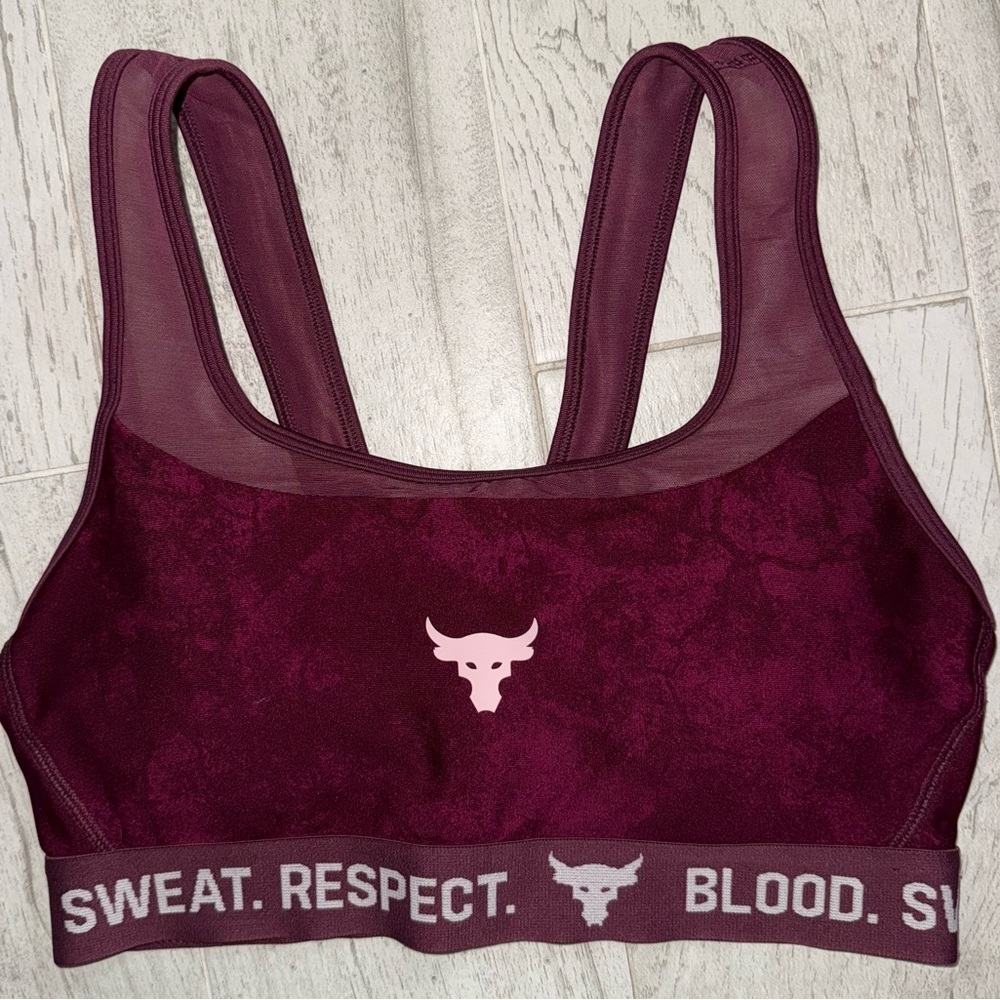 Under Armour Sports Bra/ Women’s size Medium/ NWOT